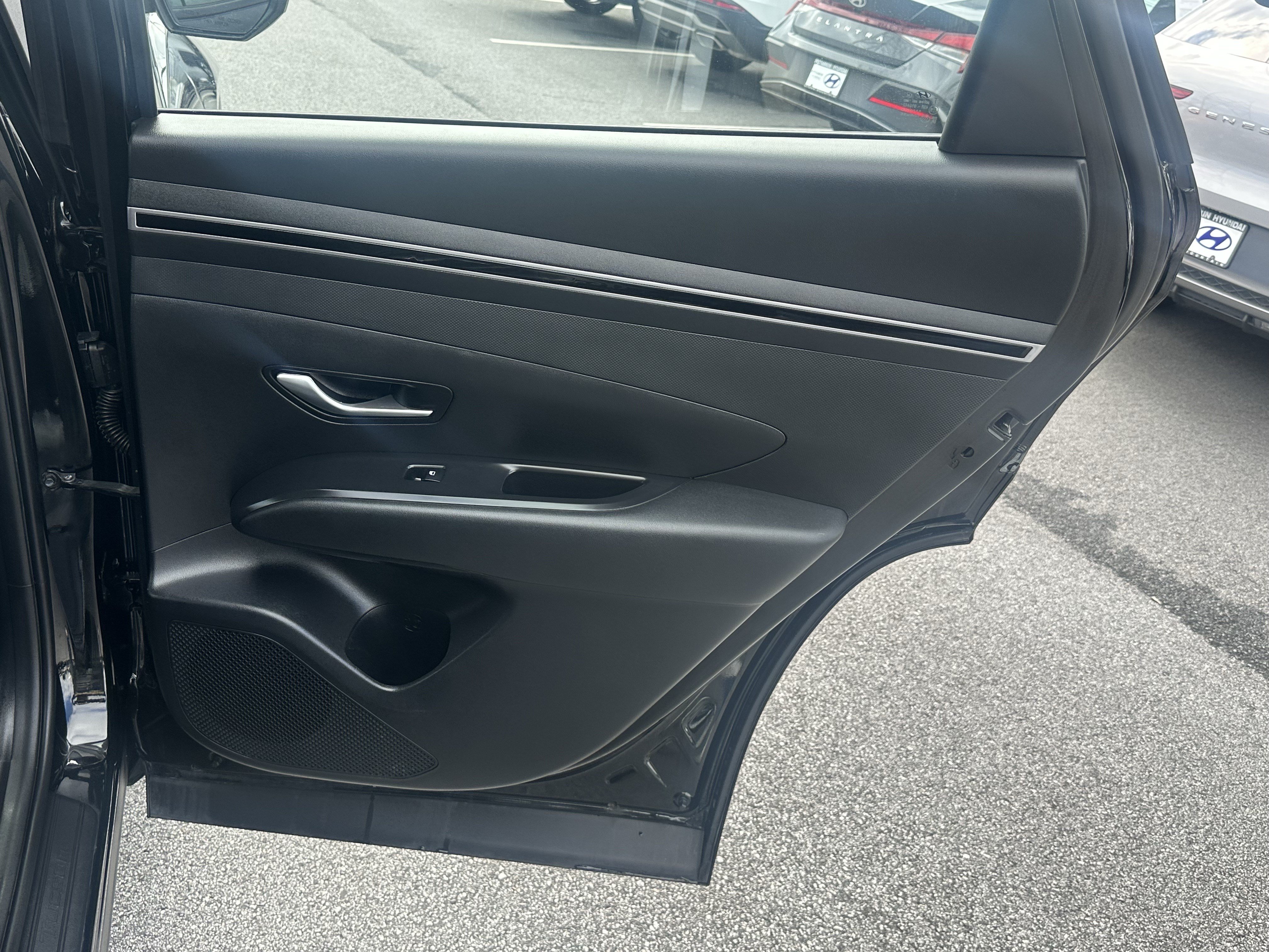 Used 2023 Hyundai Tucson SE FWD image 16