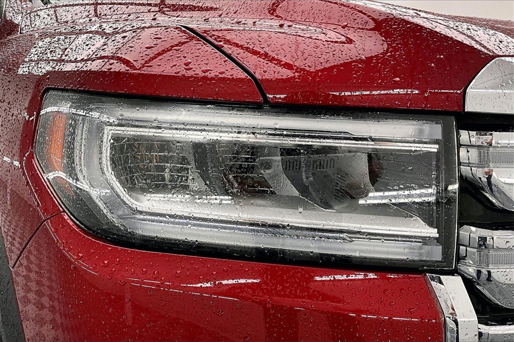 Used 2023 GMC Acadia SLE w/ Driver Convenience Package image 30