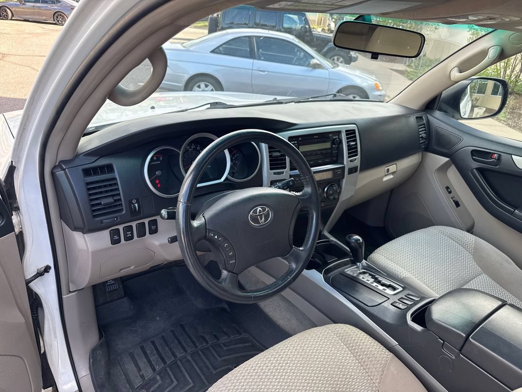 Used 2006 Toyota 4Runner SR5 AWD/4WD image 26