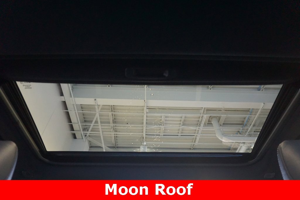 New 2026 Toyota Camry SE image 9