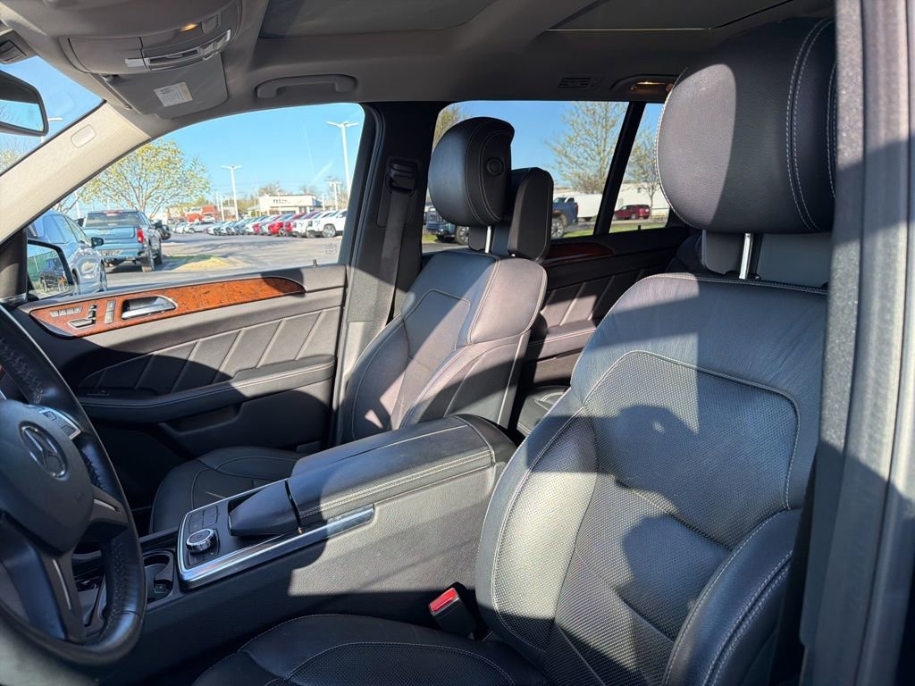 Used 2016 Mercedes-Benz GL 450 4MATIC image 12