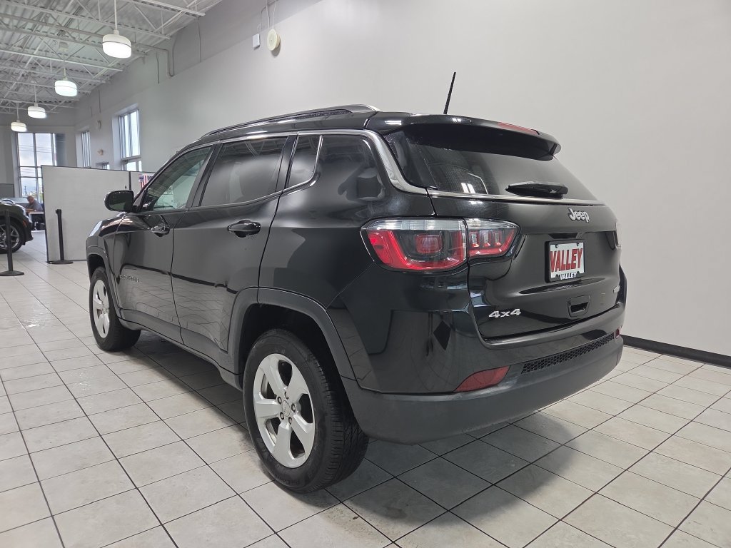 Used 2018 Jeep Compass Latitude AWD/4WD image 11