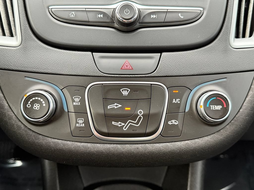 Used 2018 Chevrolet Malibu LS FWD image 16