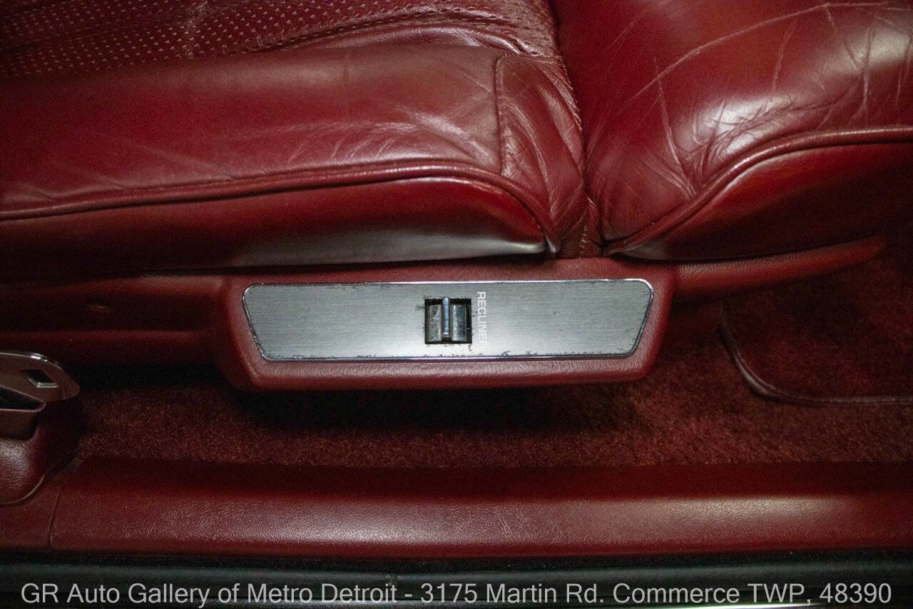 Used 1988 Oldsmobile Toronado Trofeo image 40