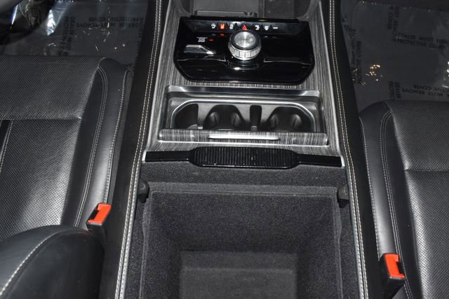 Certified 2024 Jeep Wagoneer L Series II w/ Flexible Seating Group image 24