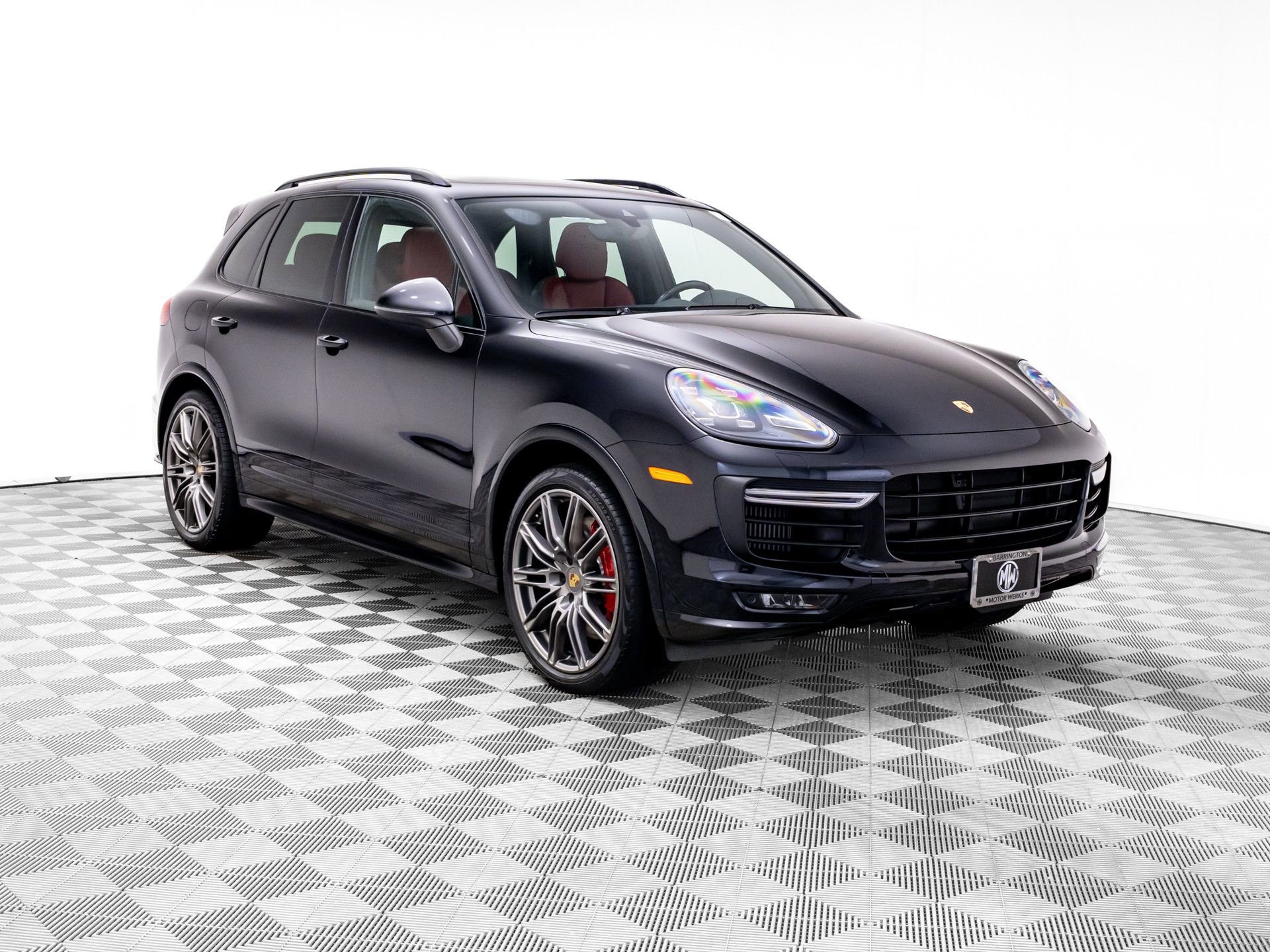 Used 2016 Porsche Cayenne GTS AWD/4WD image 6