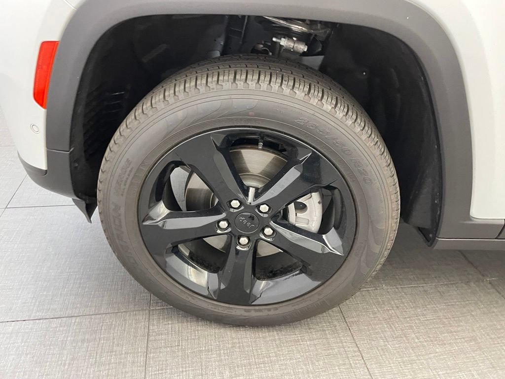 New 2025 Jeep Grand Cherokee L Limited w/ Luxury Tech Group II AWD/4WD image 8