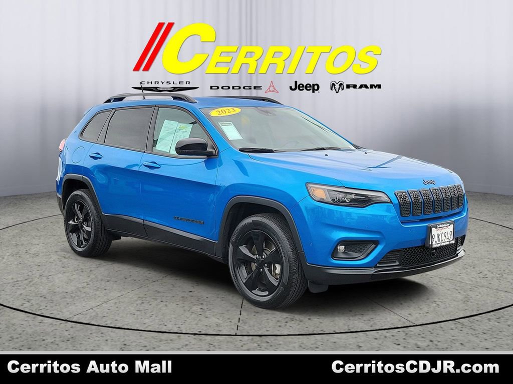 Certified 2023 Jeep Cherokee Altitude Lux image 1