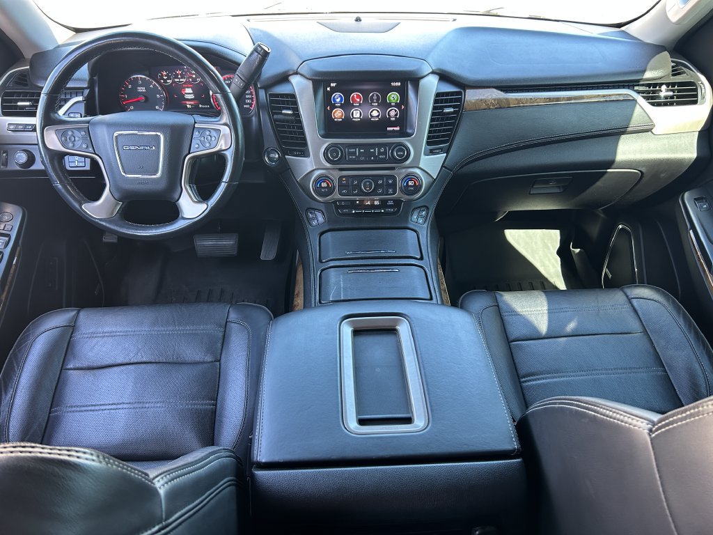 Used 2015 GMC Yukon Denali w/ Touring Package AWD/4WD image 29