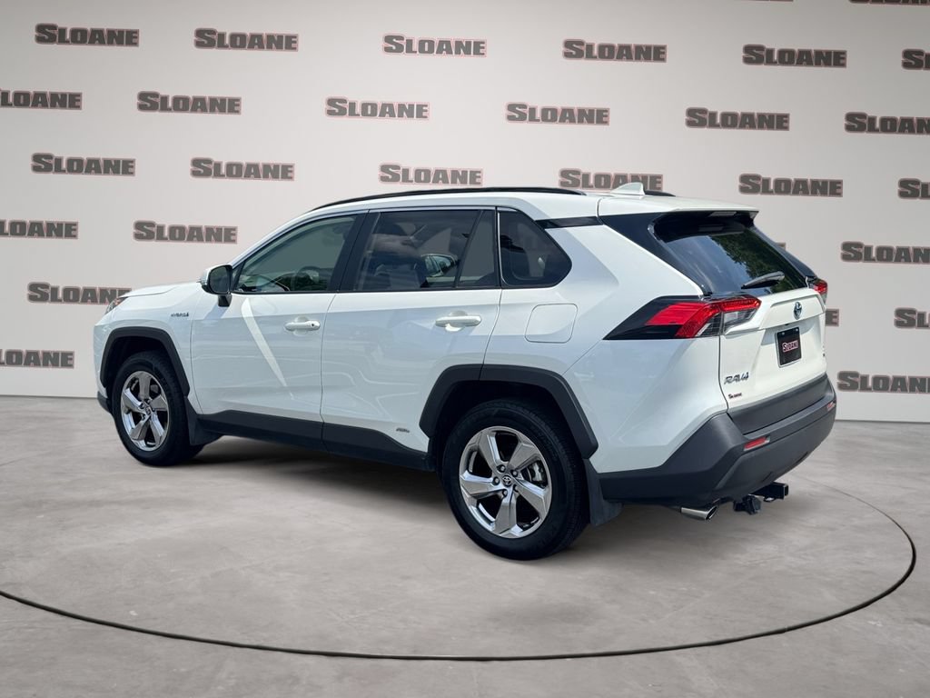 Used 2021 Toyota RAV4 XLE Premium AWD/4WD image 3