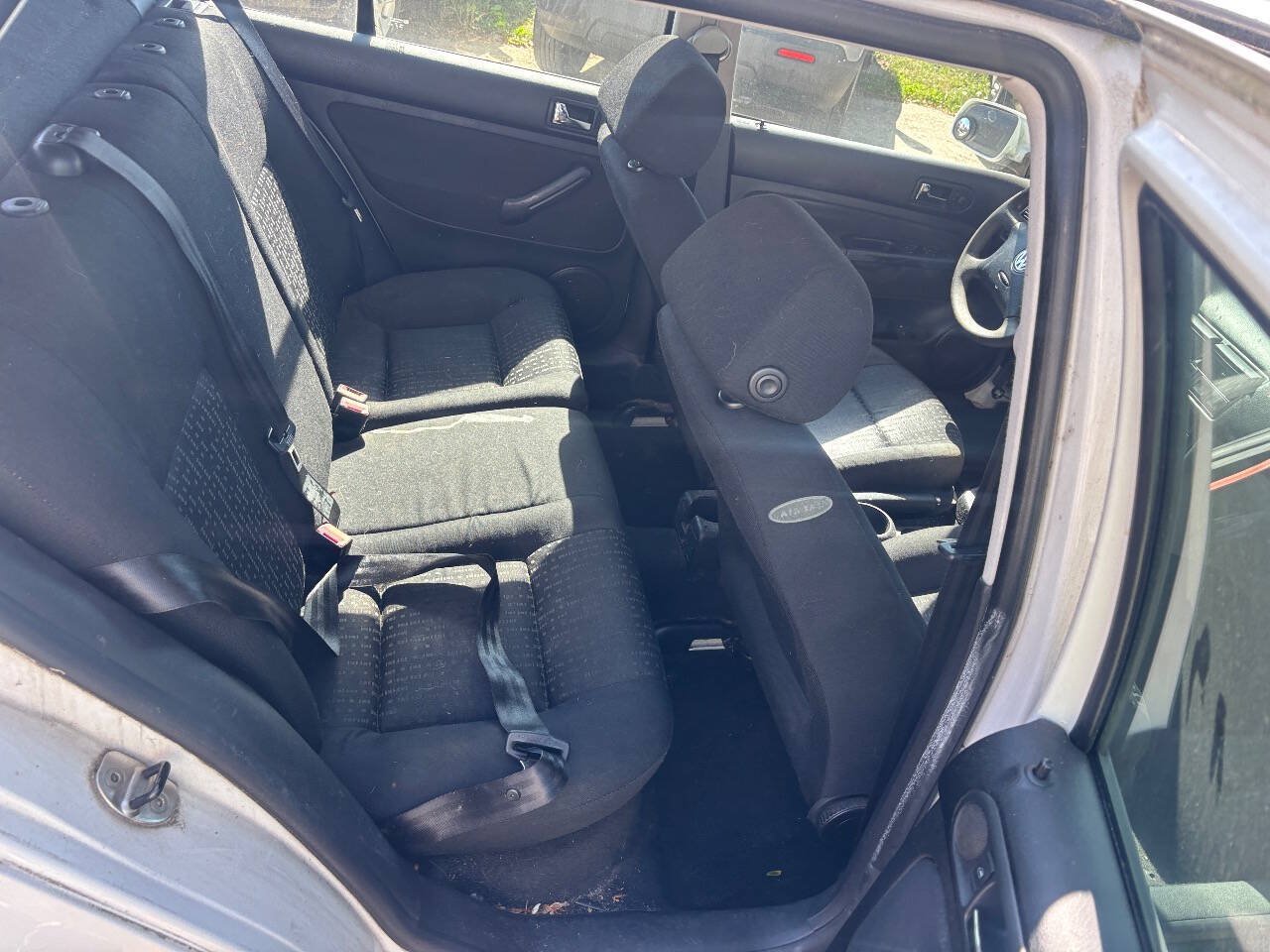 Used 2006 Volkswagen Golf GL FWD image 15