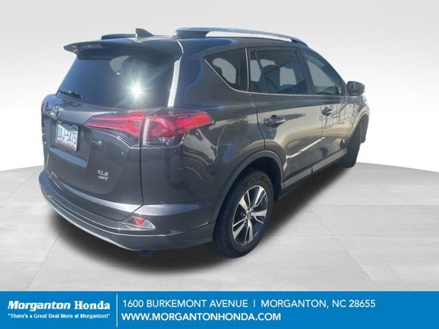 Used 2018 Toyota RAV4 XLE AWD/4WD image 9