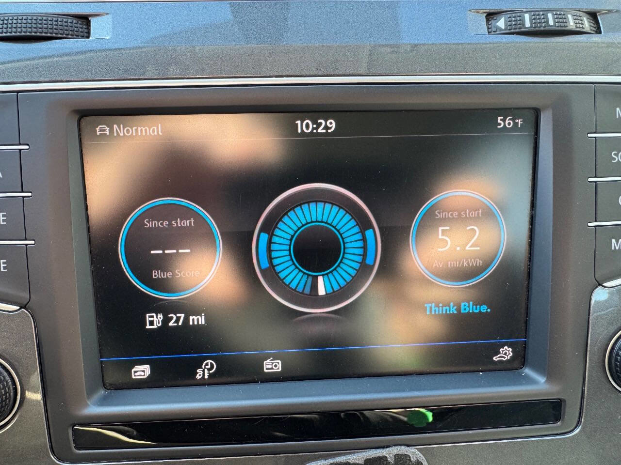 Used 2016 Volkswagen e-Golf SE w/ DC Fast Charging Package FWD image 21