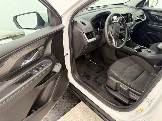 Used 2024 GMC Terrain SLE image 18