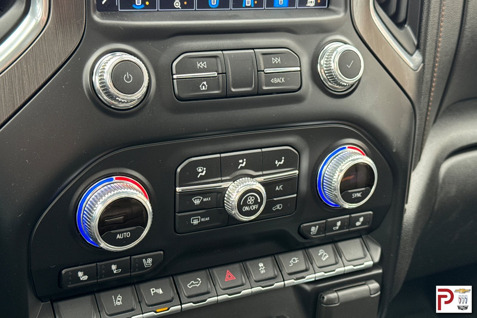 Certified 2022 GMC Sierra 2500 AT4 w/ AT4 Premium Plus Package AWD/4WD image 24
