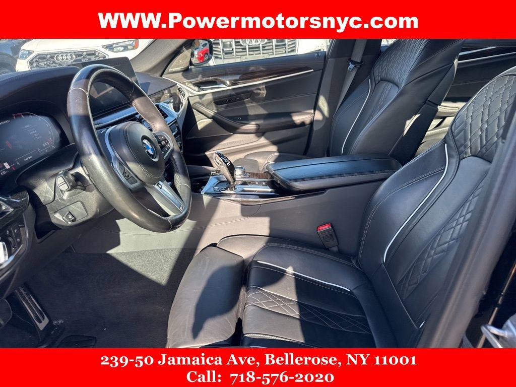 Used 2022 BMW M550i xDrive M550i xDrive w/ Executive Package image 31