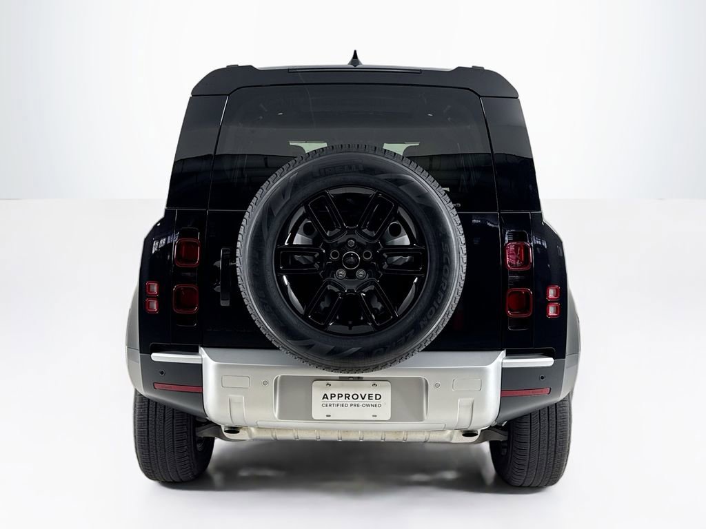 Used 2025 Land Rover Defender 110 S image 4