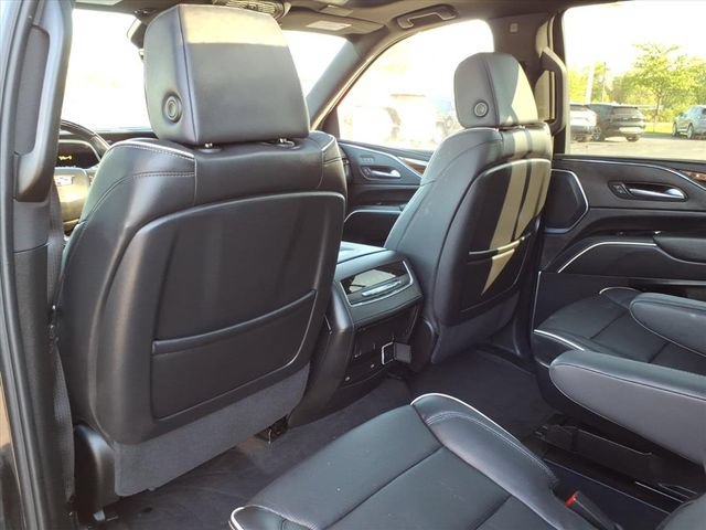 Used 2024 Cadillac Escalade Premium Luxury w/ Performance Package AWD/4WD image 15
