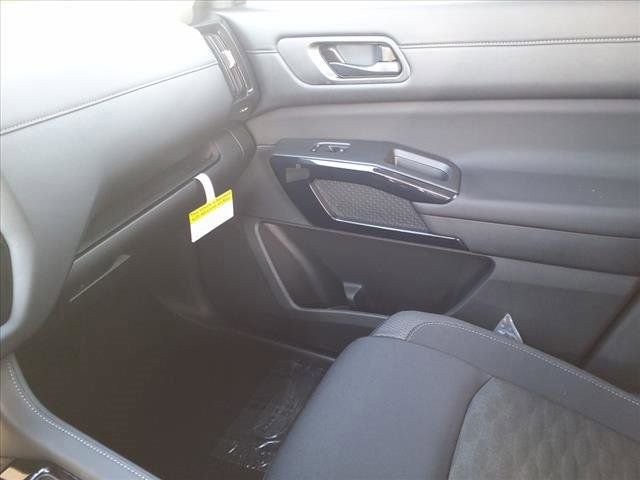 New 2025 Nissan Pathfinder SV image 26