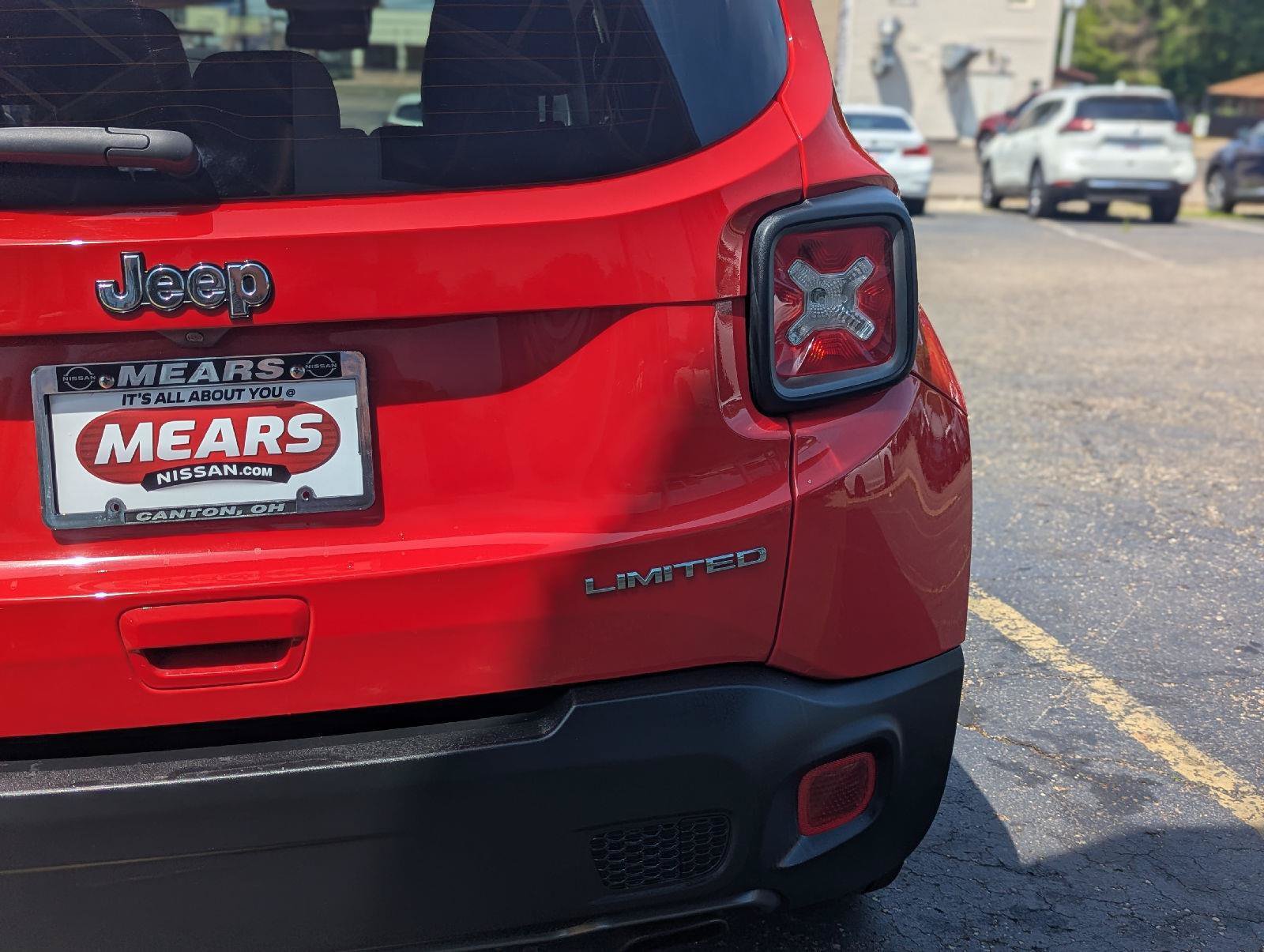 Used 2021 Jeep Renegade Limited AWD/4WD image 14