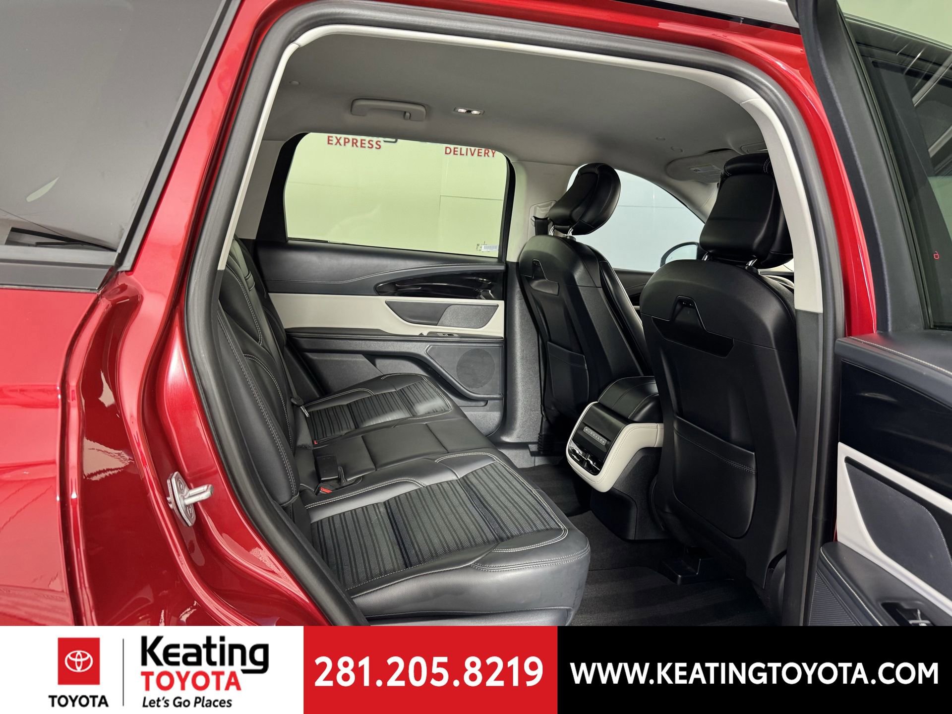 Used 2024 Lincoln Nautilus Reserve image 18