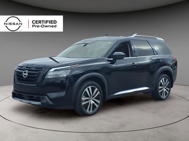 Used 2025 Nissan Pathfinder Platinum w/ Black Appearance Package