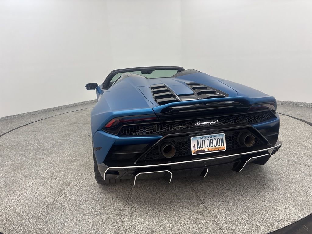 Used 2020 Lamborghini Huracan EVO image 9