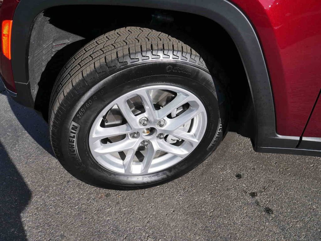 Used 2025 Jeep Grand Cherokee L Laredo w/ Trailer Tow Package image 11