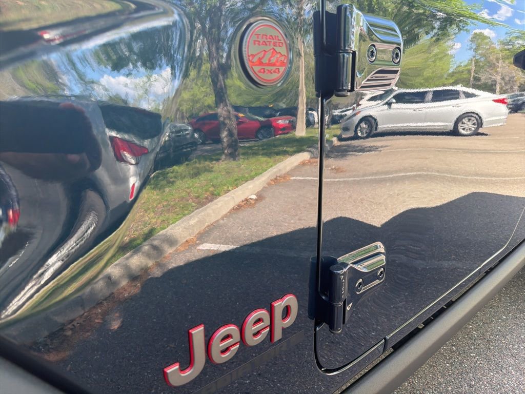 Used 2025 Jeep Gladiator Rubicon w/ Convenience Group image 8