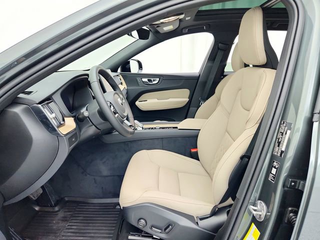 New 2026 Volvo XC60 B5 Core w/ Climate Package image 23