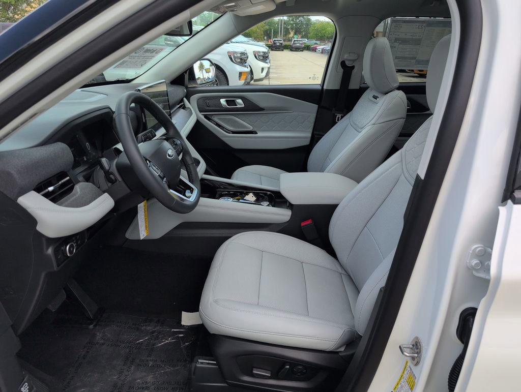 New 2026 Ford Explorer Platinum AWD/4WD image 5