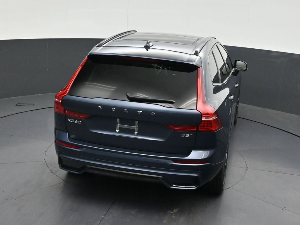Certified 2024 Volvo XC60 B5 Core AWD/4WD image 21