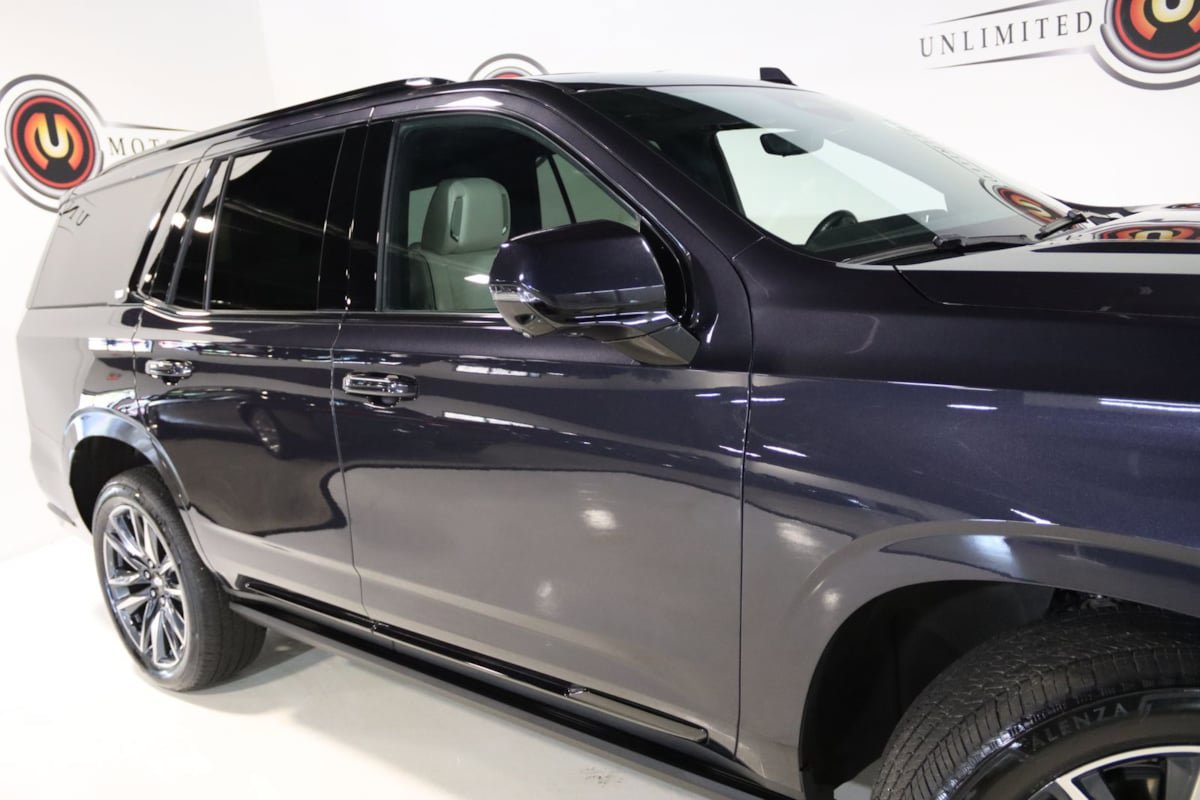 Used 2024 Cadillac Escalade Sport w/ Touring Package image 9