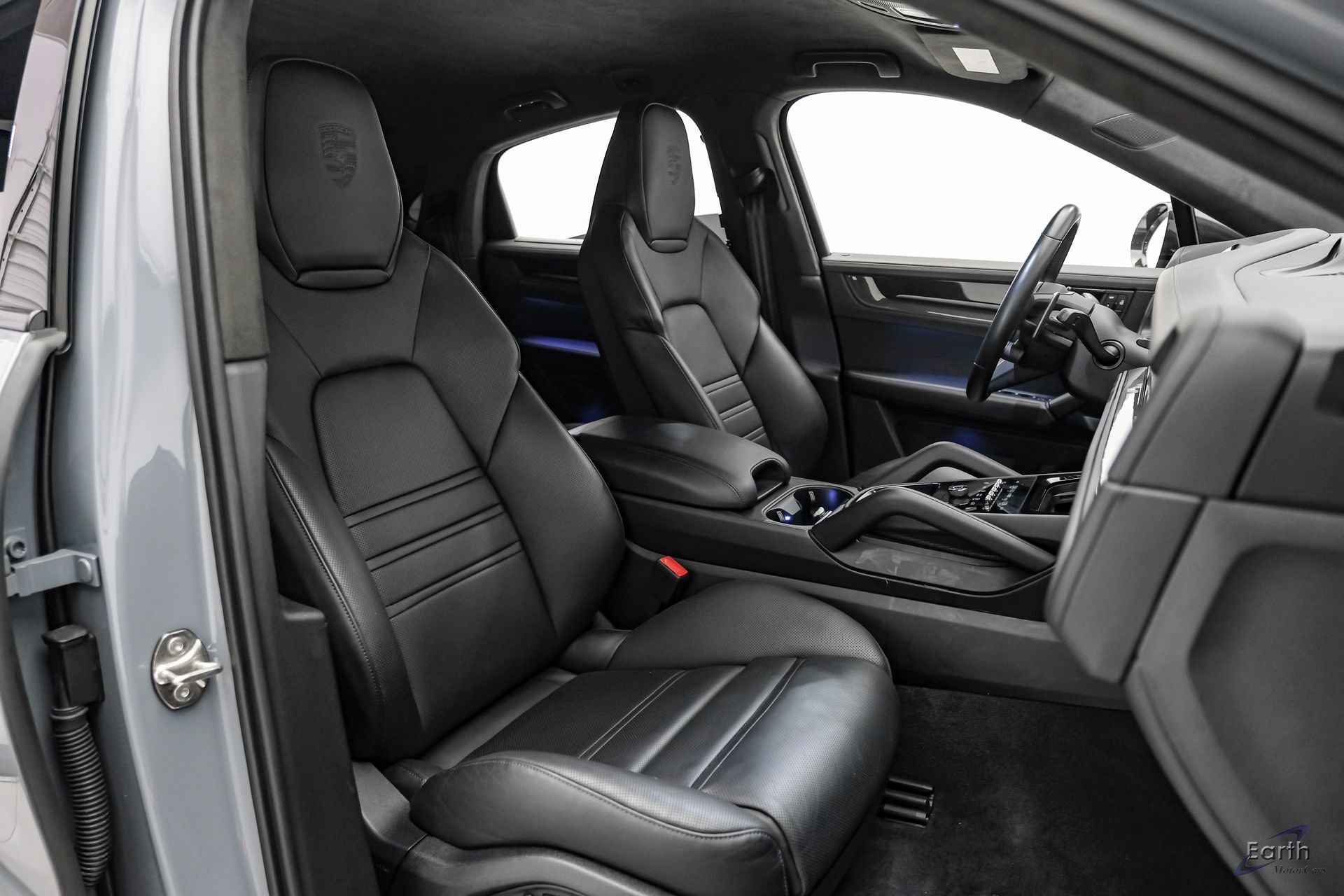 Used 2024 Porsche Cayenne Turbo GT AWD/4WD image 48