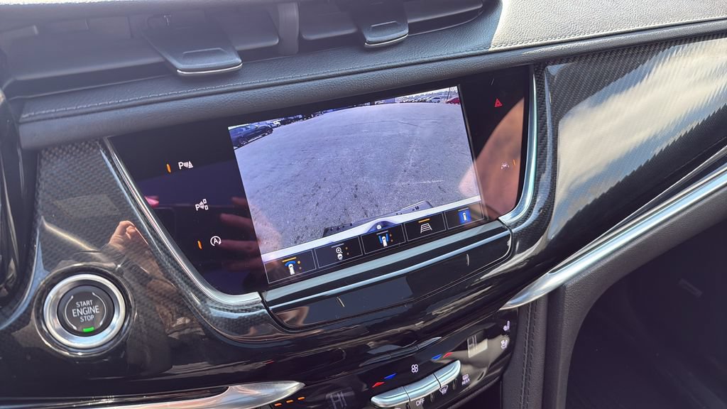 Used 2024 Cadillac XT6 Sport w/ Technology Package AWD/4WD image 32