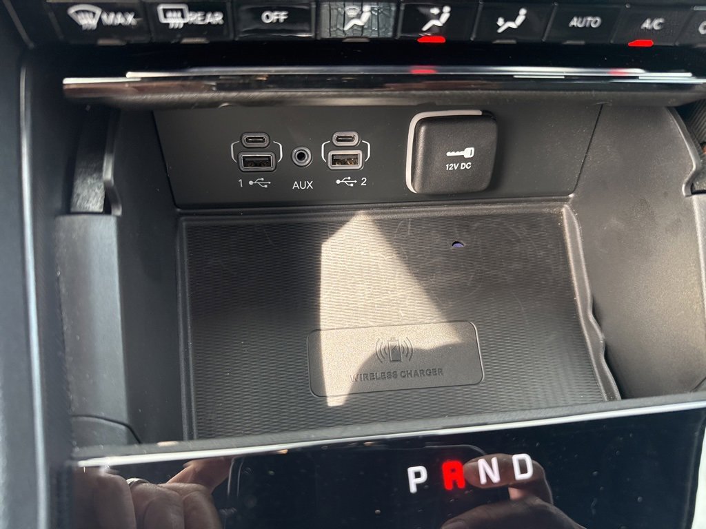 Certified 2024 Jeep Grand Cherokee Altitude image 21