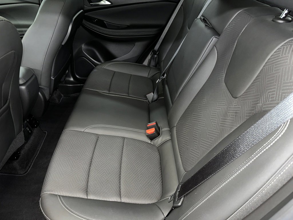 Used 2023 Buick Encore GX Essence w/ Experience Buick Package image 19