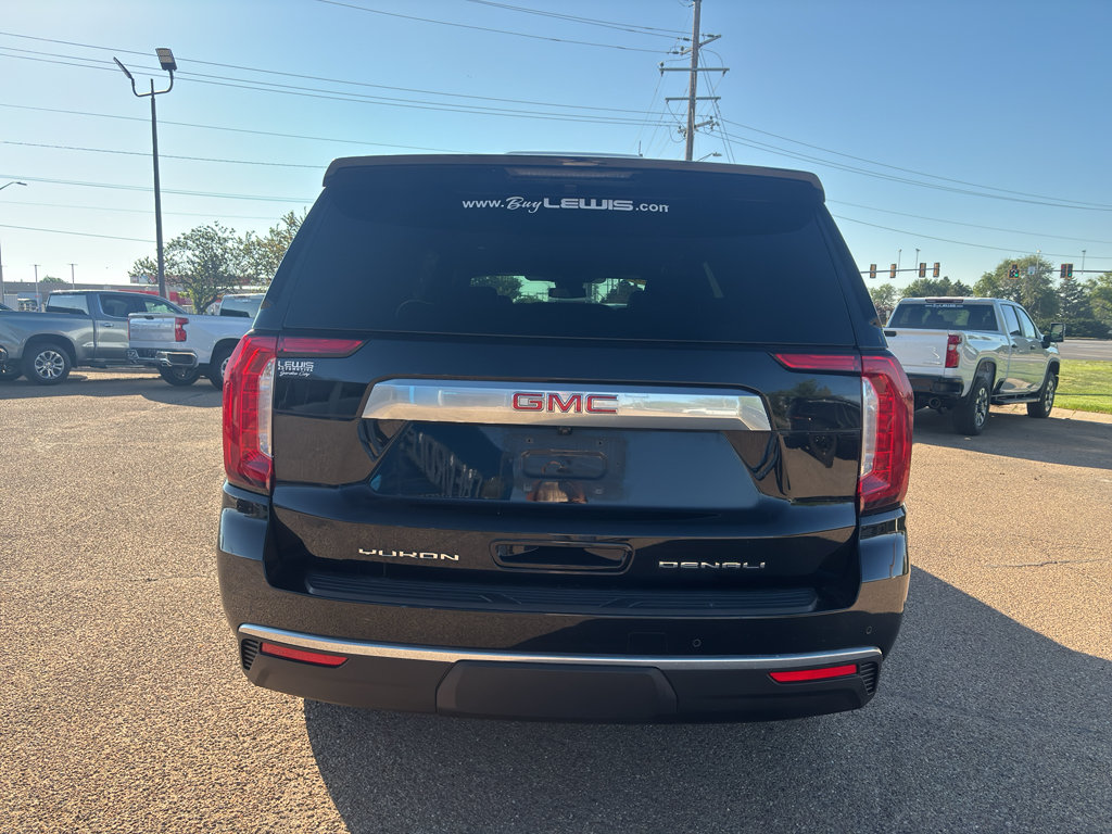 Used 2023 GMC Yukon XL Denali AWD/4WD image 7