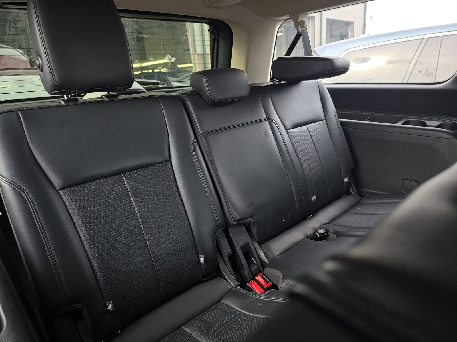 Used 2024 Ford Expedition Max XLT image 19