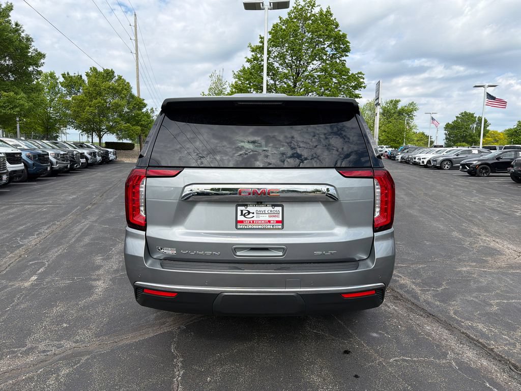 Used 2023 GMC Yukon XL SLT AWD/4WD image 7