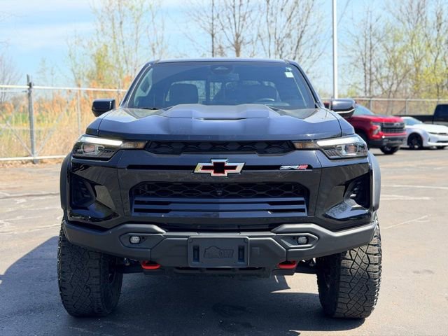 Certified 2024 Chevrolet Colorado ZR2 w/ ZR2 Bison Edition AWD/4WD image 2