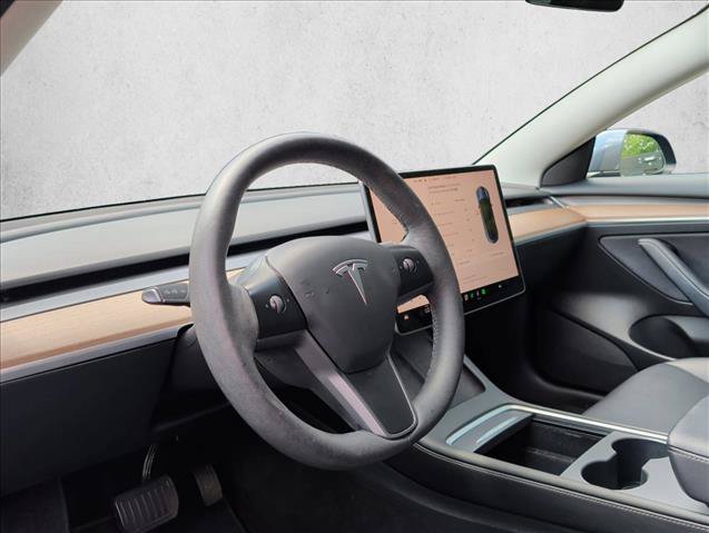 Used 2023 Tesla Model 3 Standard Range RWD image 9