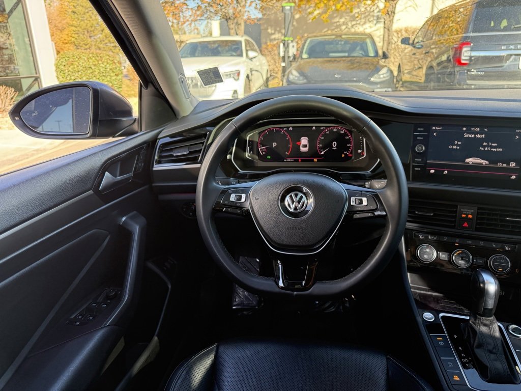 Used 2020 Volkswagen Jetta SEL Premium image 25