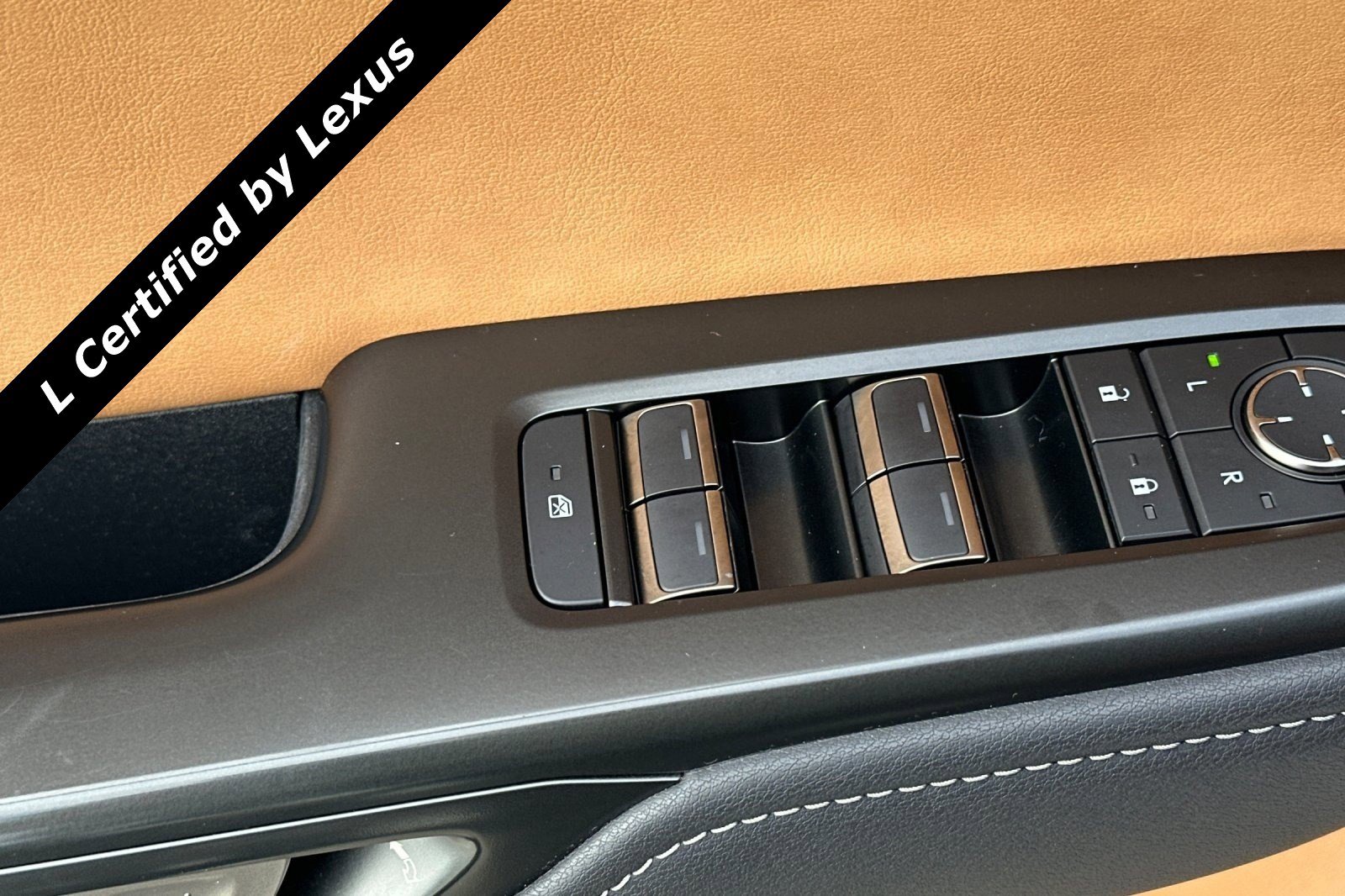 Used 2025 Lexus RZ 300e image 14
