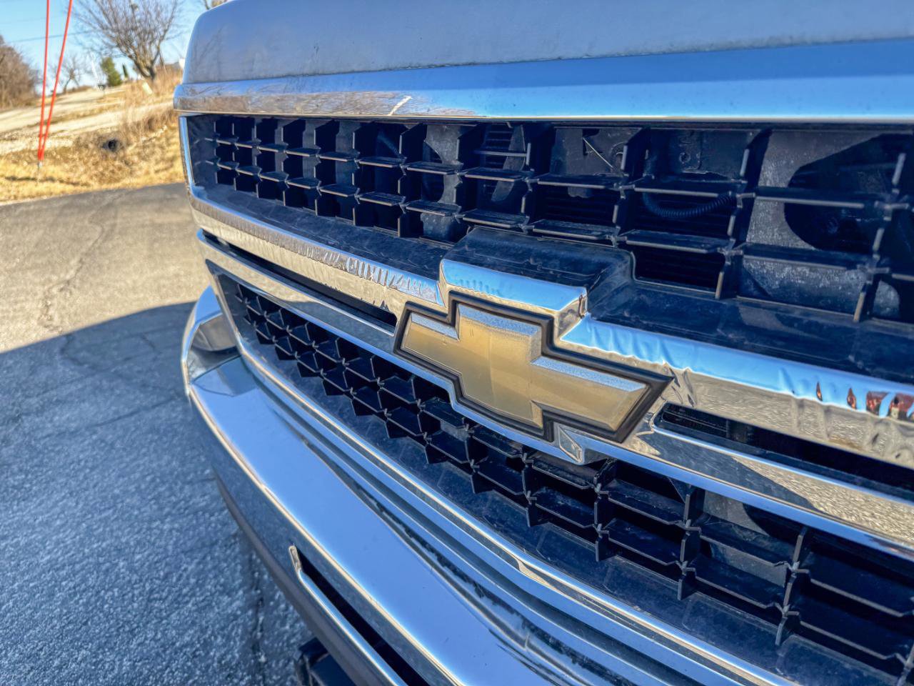 Used 2010 Chevrolet Silverado 2500 LT w/ Interior Plus Package AWD/4WD image 9