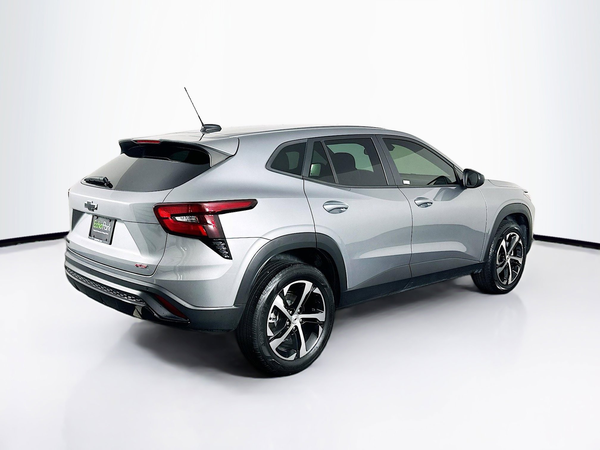 Used 2024 Chevrolet Trax RS w/ Driver Confidence Package FWD image 9