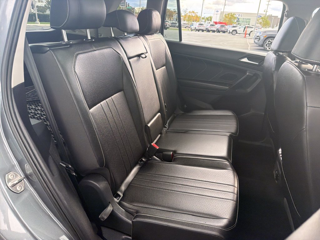 Certified 2023 Volkswagen Tiguan SE w/ Panoramic Sunroof Package FWD image 24