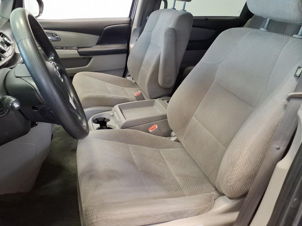Used 2016 Honda Odyssey SE image 19