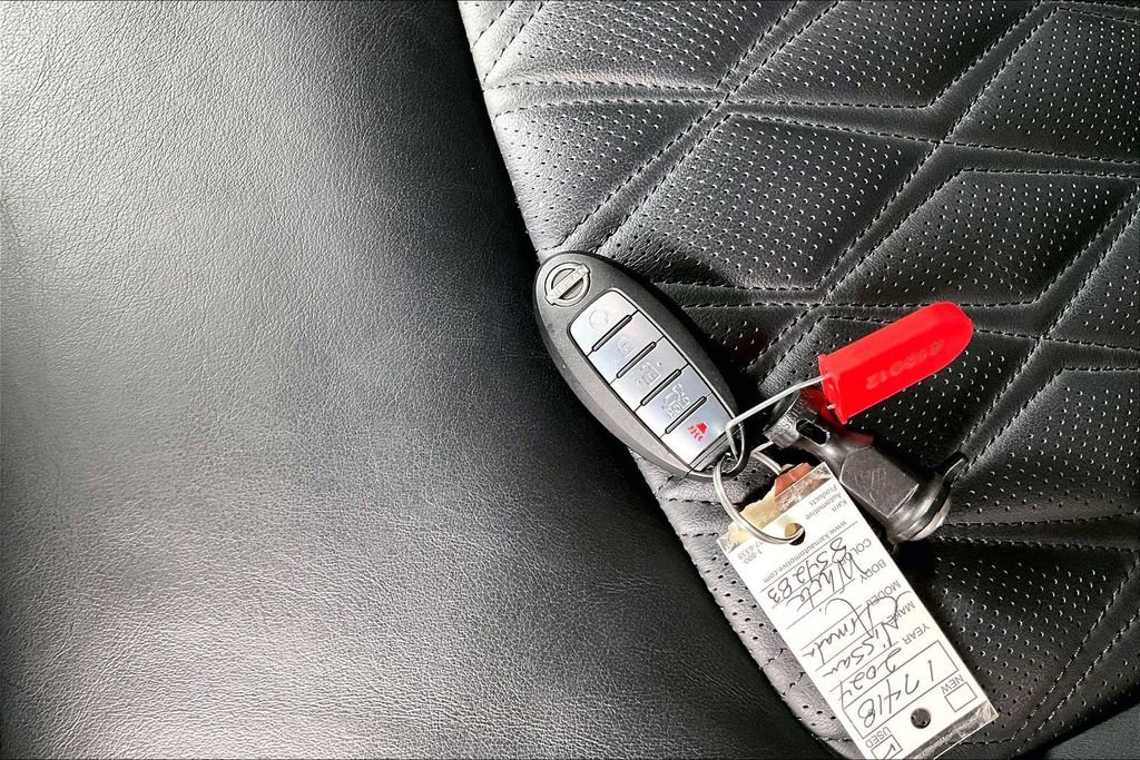 Used 2024 Nissan Armada Platinum w/ Captain's Chairs Package image 10