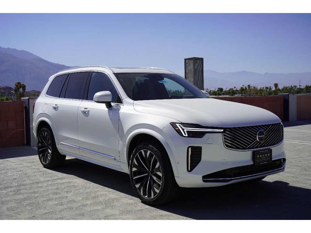 New 2025 Volvo XC90 T8 Plus w/ Protection Package Premier